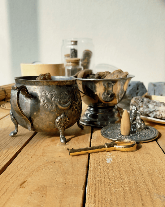 Discover our unique Argentum - Silver Metallic Ritual Altar Set. Connect to the Lunar Energy of Silver with our special Ritual Altar Sets in Lebanon at Sacred!