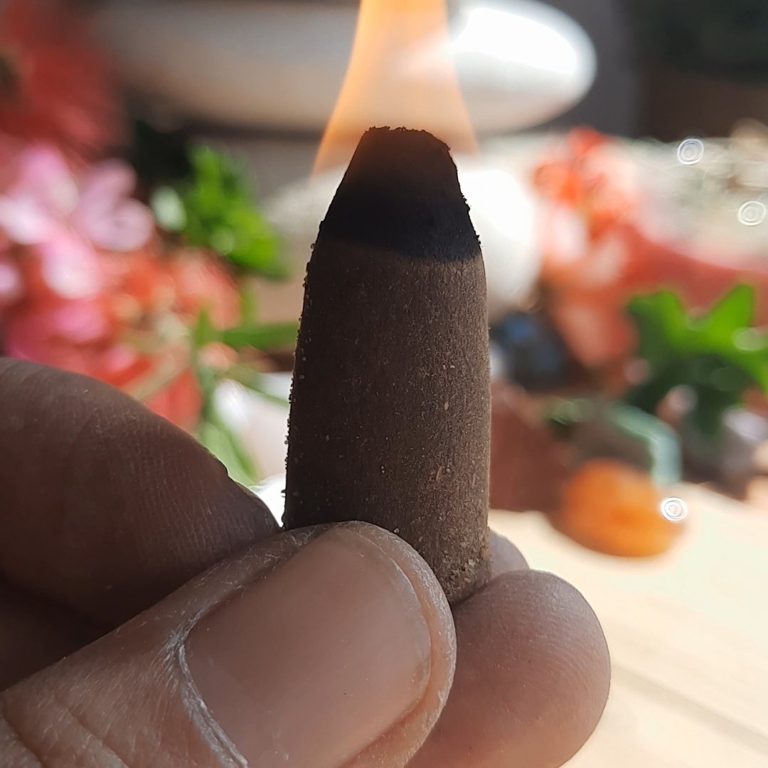Is Smudging Safe for Pets? A Practical Safety Guide for Pet Owners - Sacred