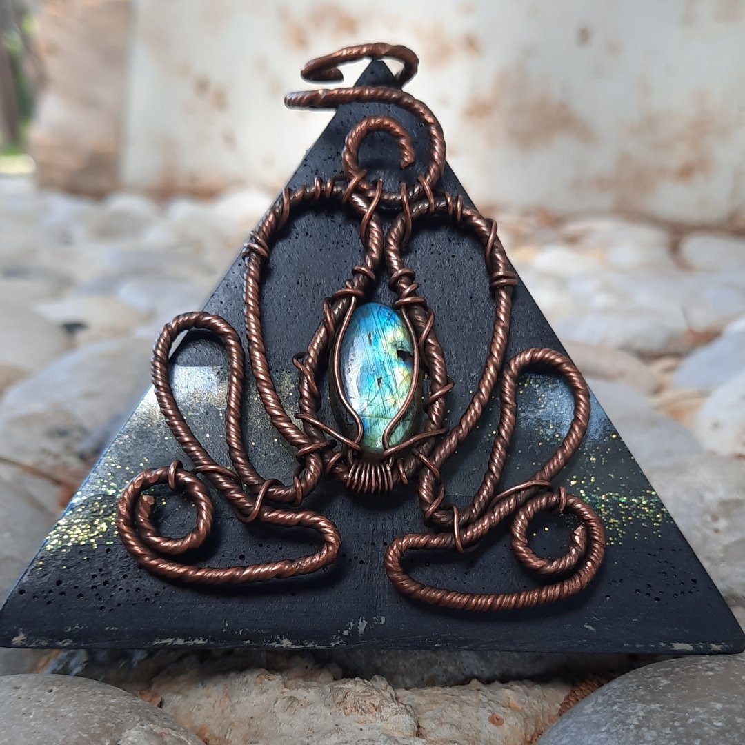 The Physics Behind Orgonite Pyramids | The 7 Mechanisms - Sacred