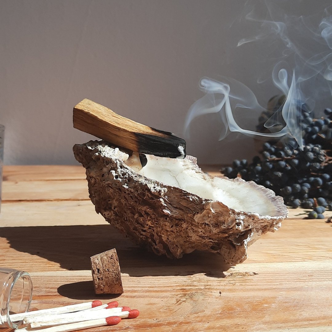 Smudging with Palo Santo: The Guide - Sacred