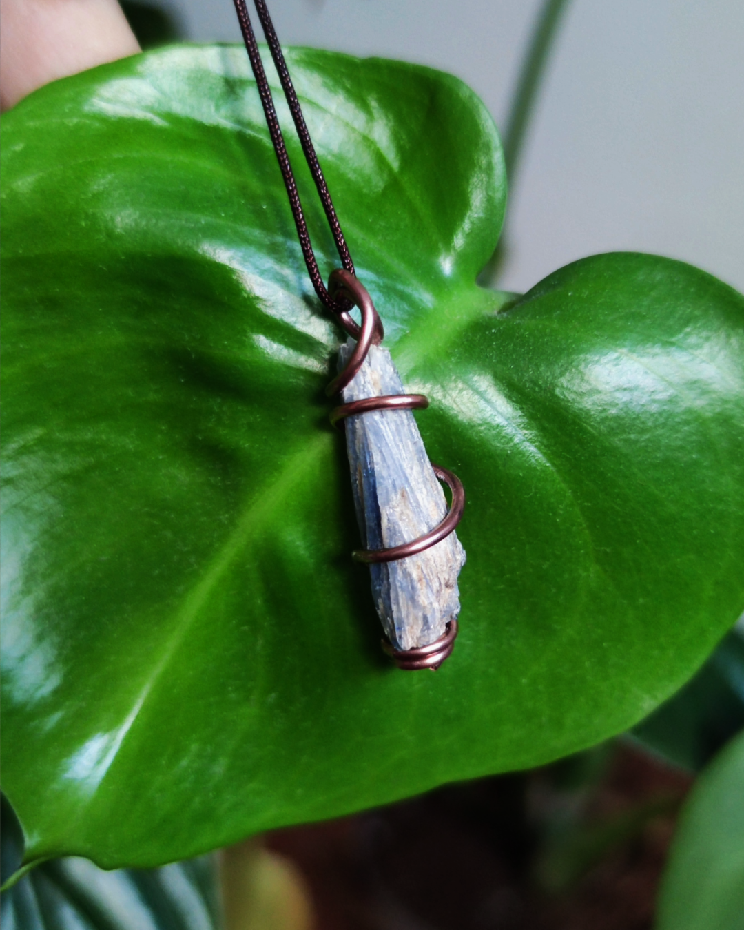 Speak your truth with our Océane. Invest in our Blue Kyanite Necklace from our Energy Cleansing Jewelry Collection in Lebanon at Sacred.