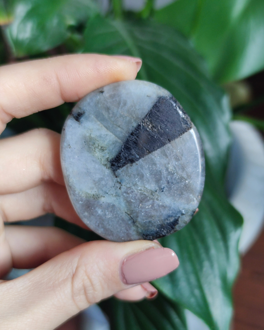 Labradorite • The Stone of Insight