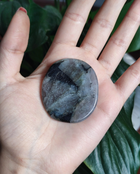 Labradorite •  The Stone of Insight