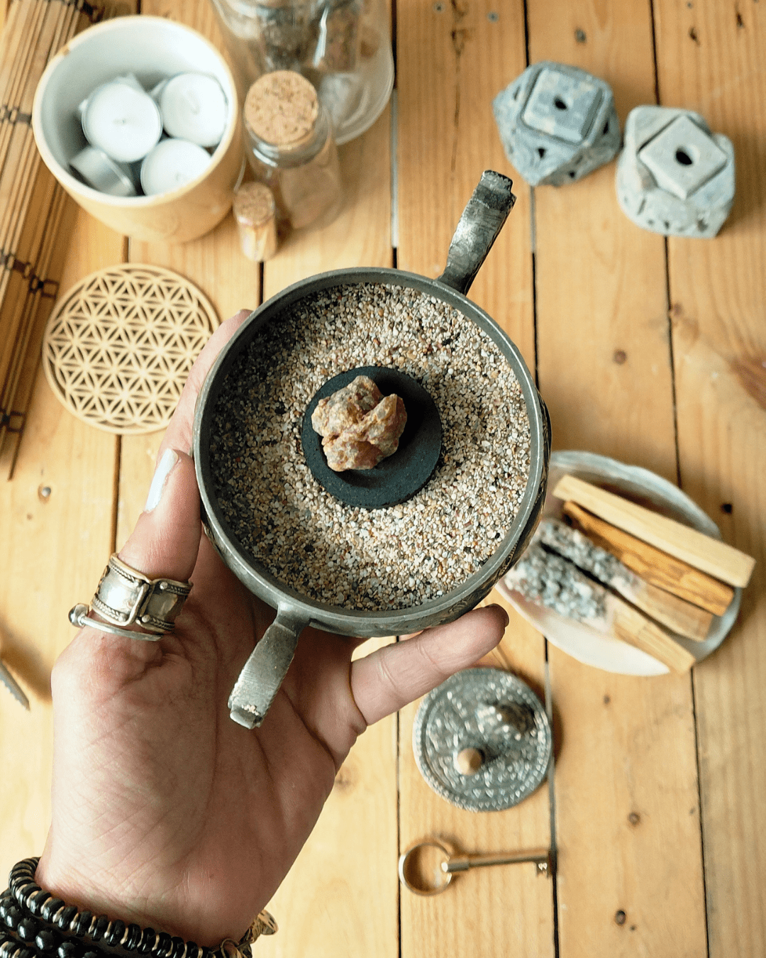Discover our unique Argentum - Silver Metallic Ritual Altar Set. Connect to the Lunar Energy of Silver with our special Ritual Altar Sets in Lebanon at Sacred!