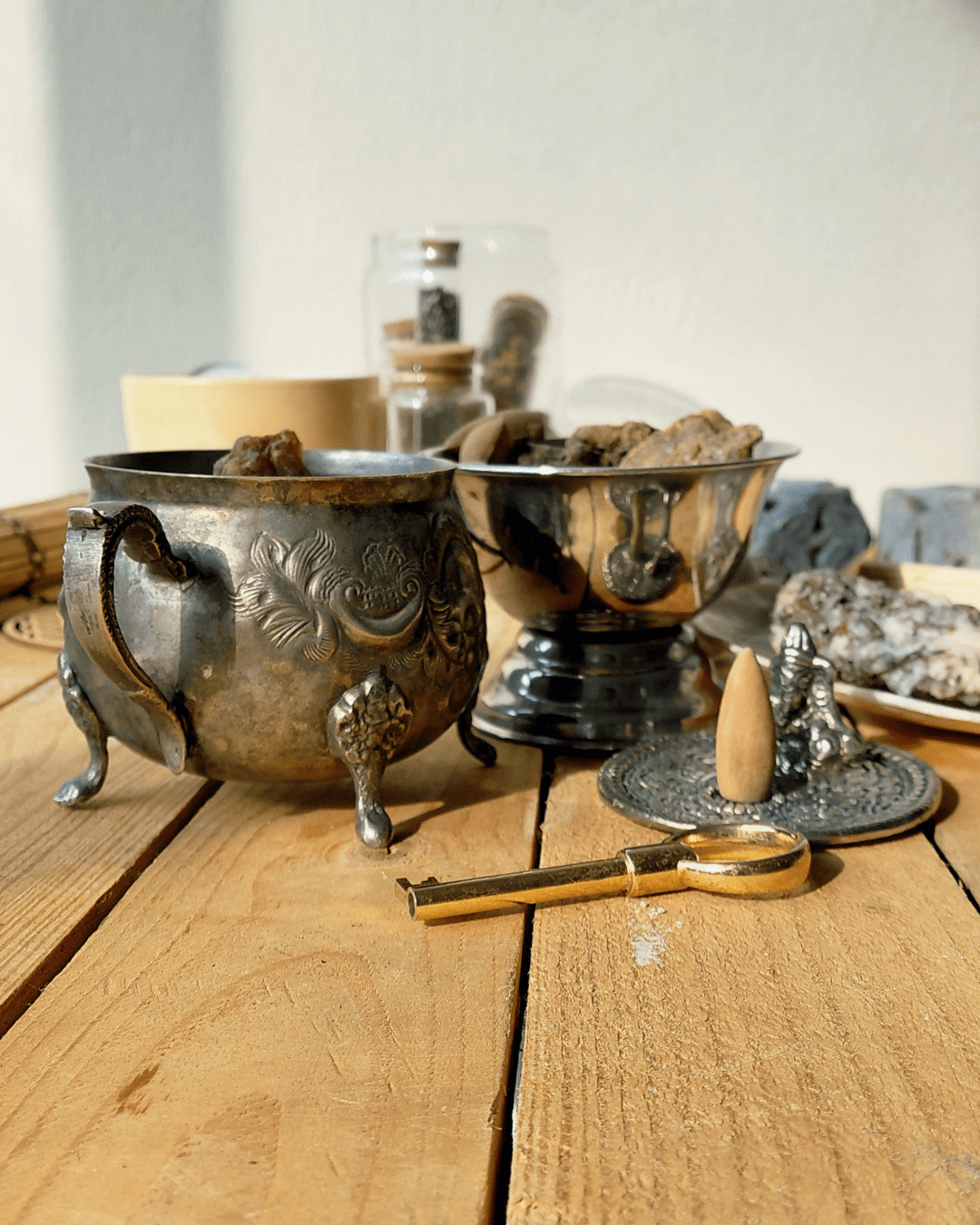 Discover our unique Argentum - Silver Metallic Ritual Altar Set. Connect to the Lunar Energy of Silver with our special Ritual Altar Sets in Lebanon at Sacred!