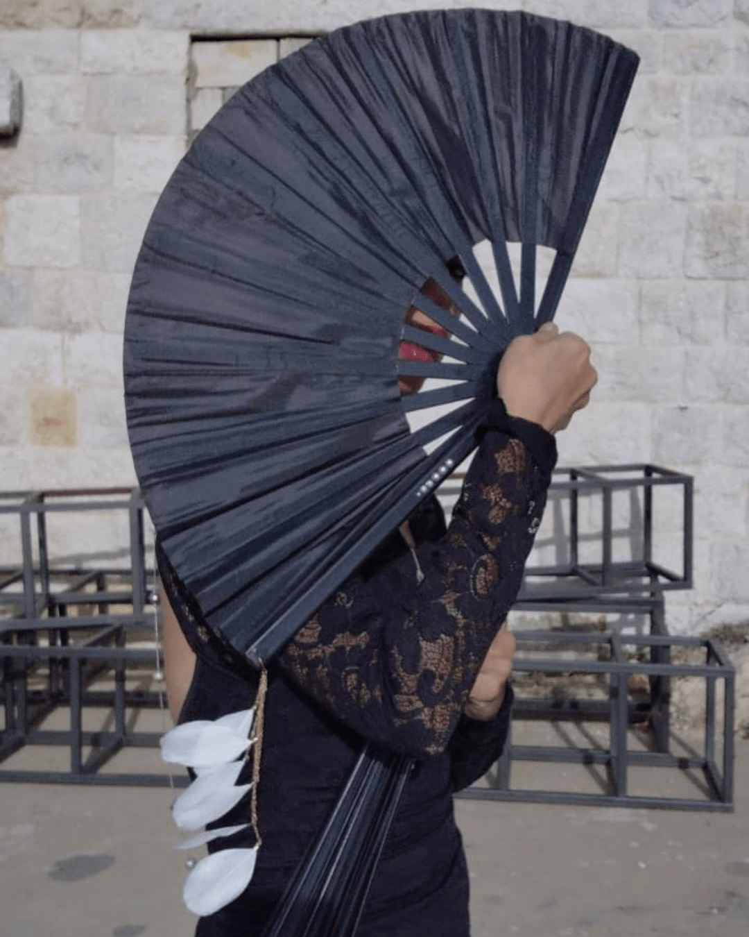 Black Pearl – Flow Fan - Sacred