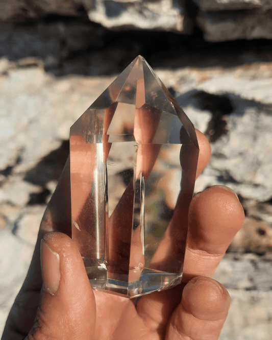 Clear Quartz Point 99g - Sacred