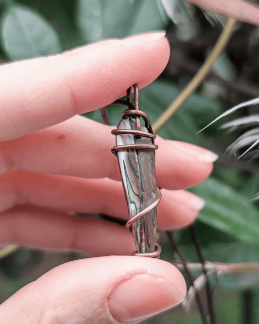 Invest in our Écume • Abalone Shell Necklace from our wide variety of Natural Crystal Jewelry in Lebanon at Sacred!