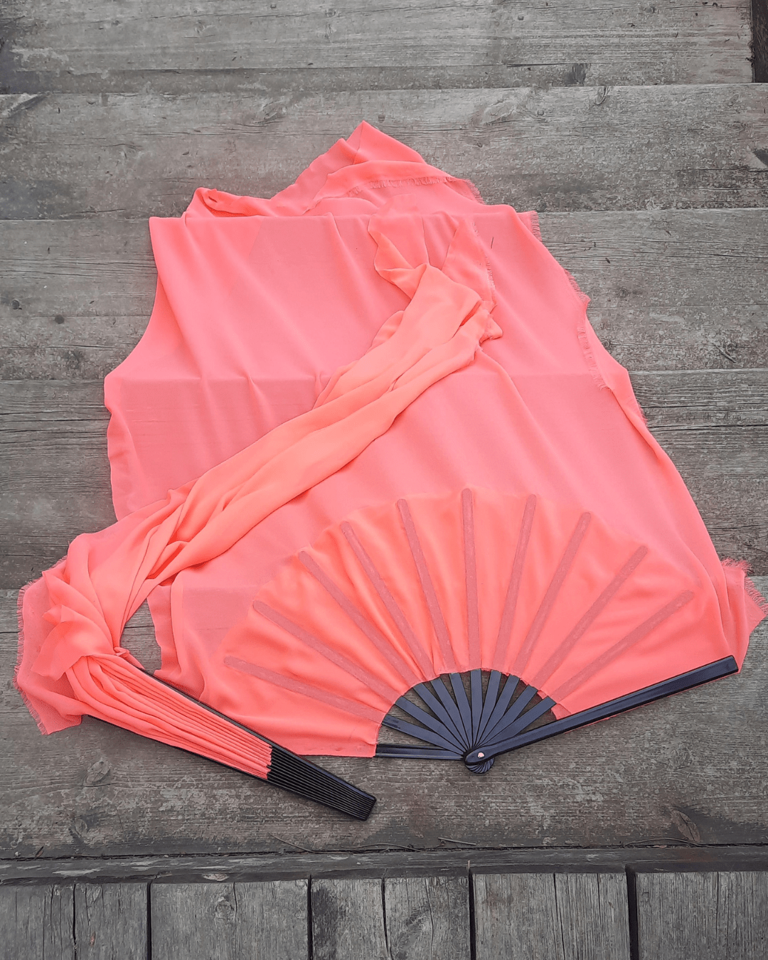 Fluo Rose - Veil Fan - Sacred