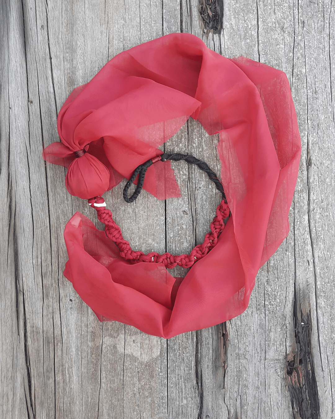 Lie de Vin - Veil Poi - Sacred