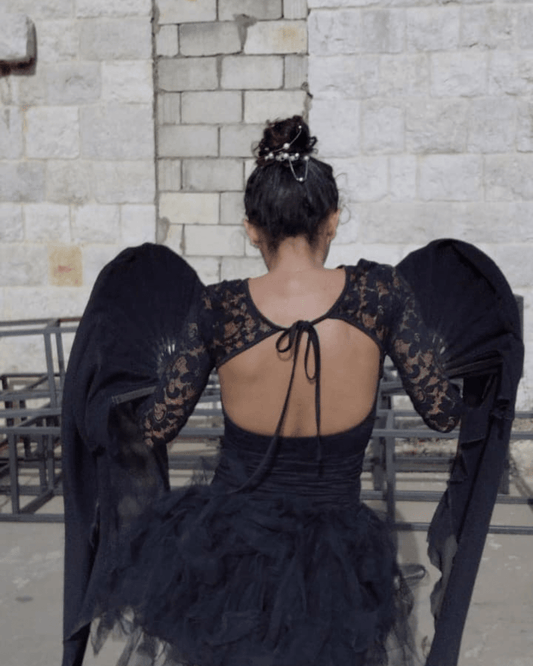 Swan Noir - Veil Fan - Sacred