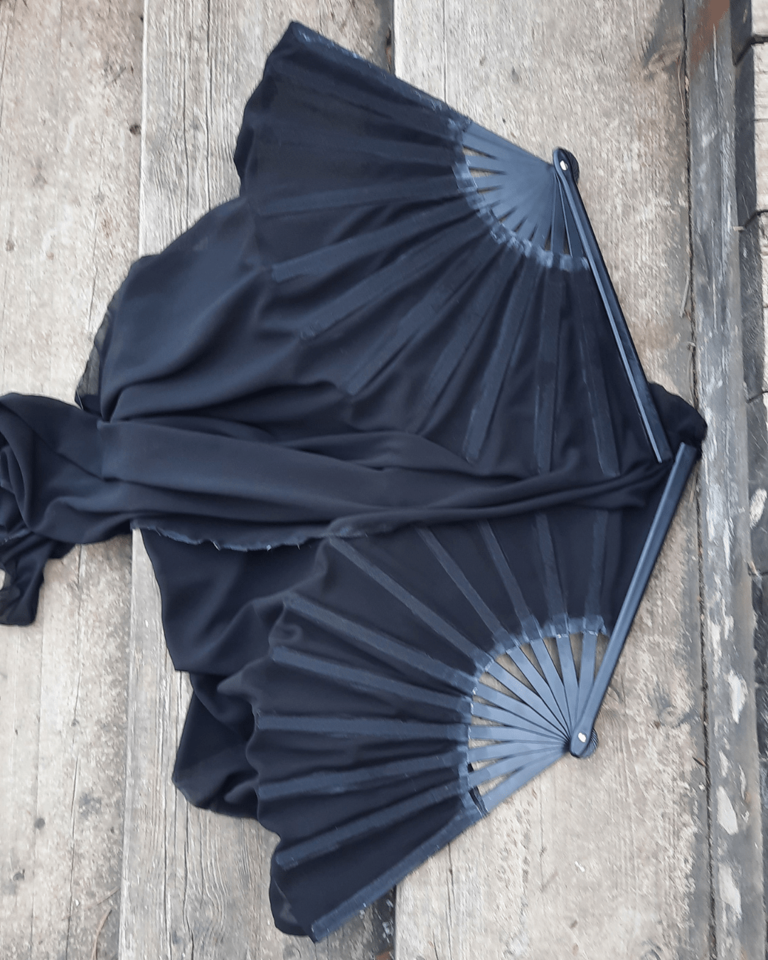 Swan Noir - Veil Fan - Sacred