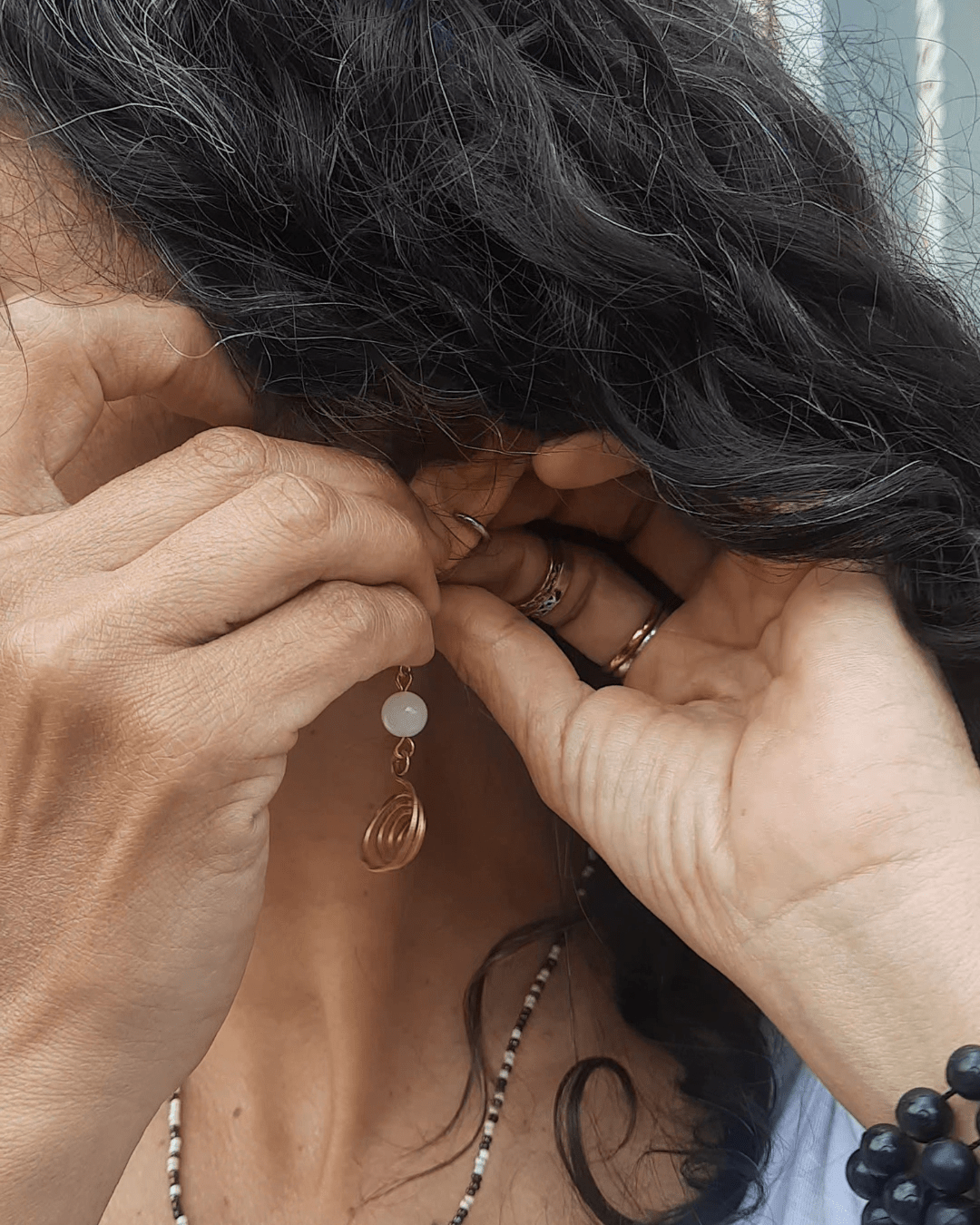 The Curviligne Earrings Collection - Sacred